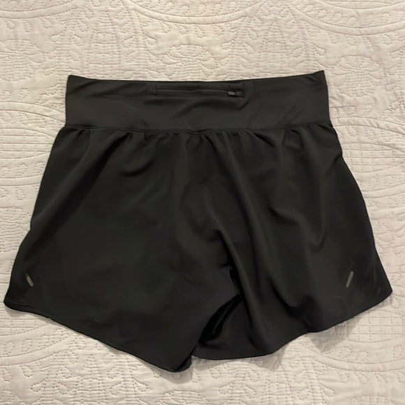 Women’s Black Under Armour Stamina Running Shorts - Picture 6 of 7